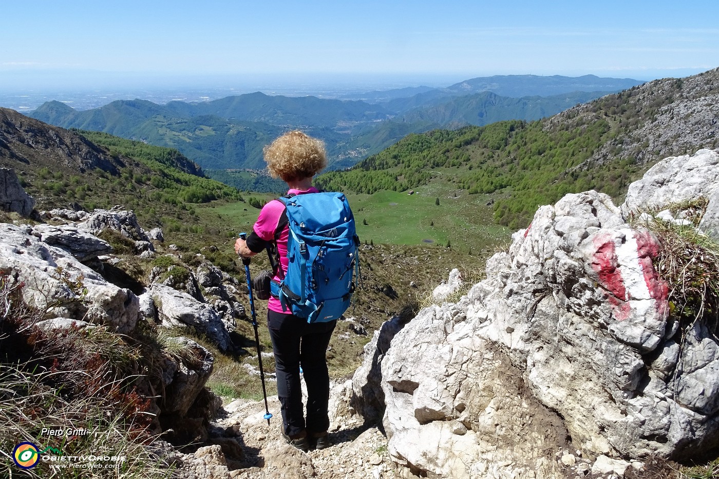 41 Vista sulle Casere d'Alben e la Val Serina.JPG